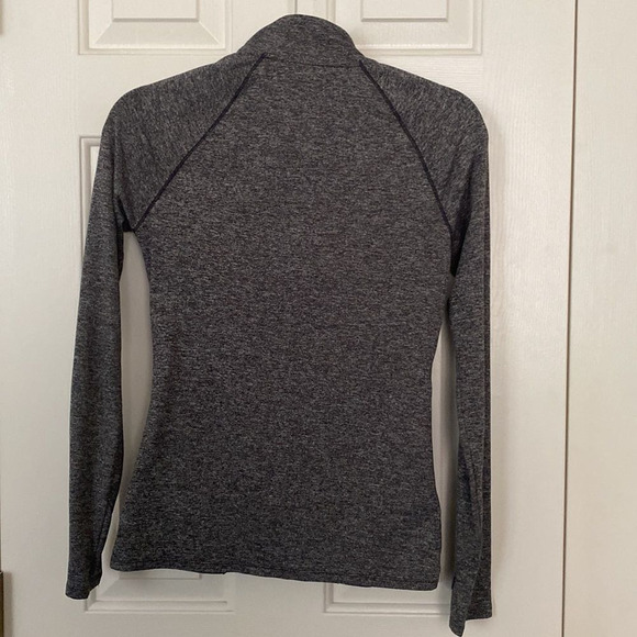 Adidas work out shirt - Picture 3 of 5